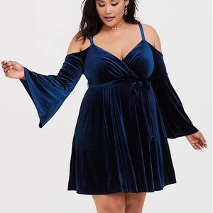 Torrid NWT Mini Velvet Cold Shoulder Surplice Dress Size 1 - D10